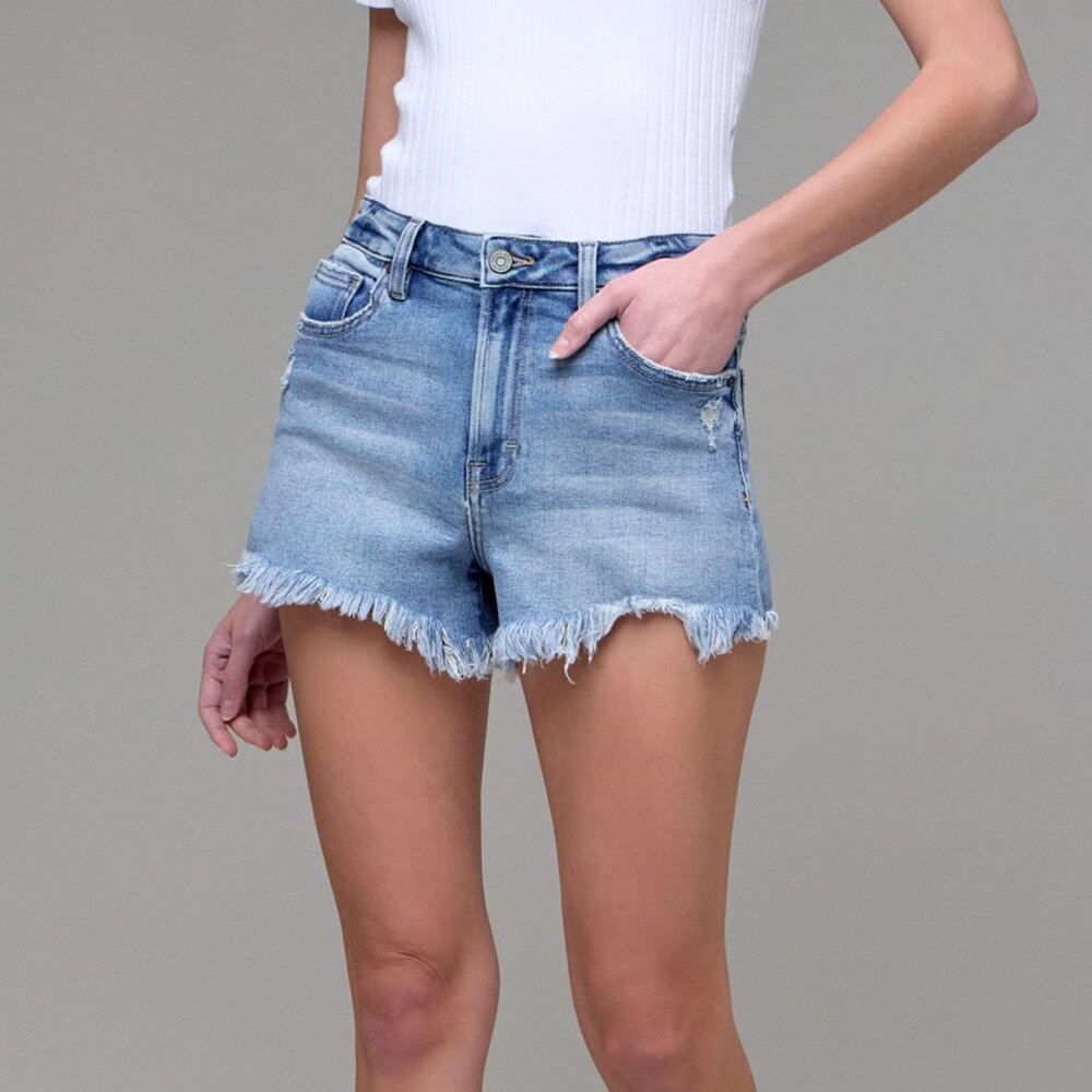 NWT Hidden Jeans Finn High Rise Distressed Fray Hem Shorts - Medium Wash